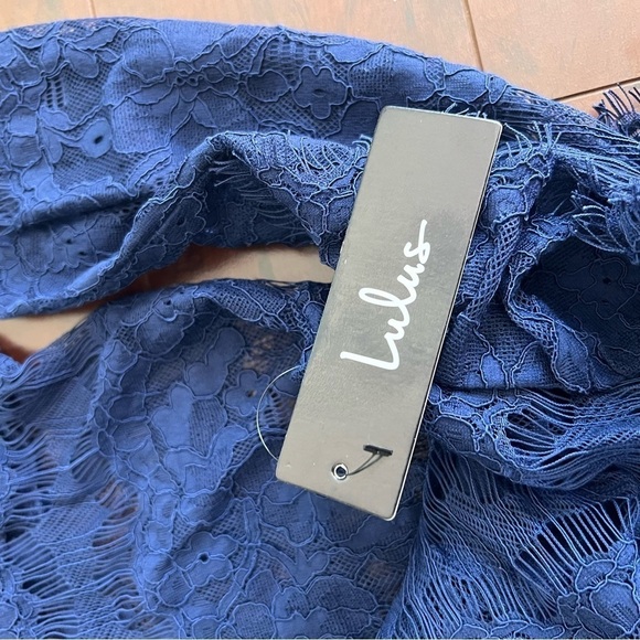 LULU’S Navy Blue Lace Top Long Sleeve Blouse Size Medium - Picture 7 of 9